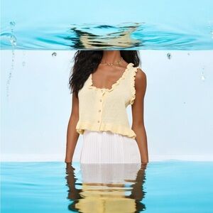 LULU’s - Smiling Sweetie Light Yellow Knit Ruffled Sleeveless SweaterTop, sz XS